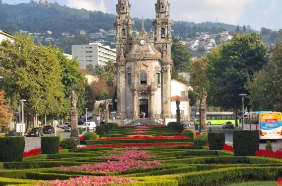 Os 10 Melhores Lugares a Visitar em Guimarães: Descubra o Berço de Portugal.